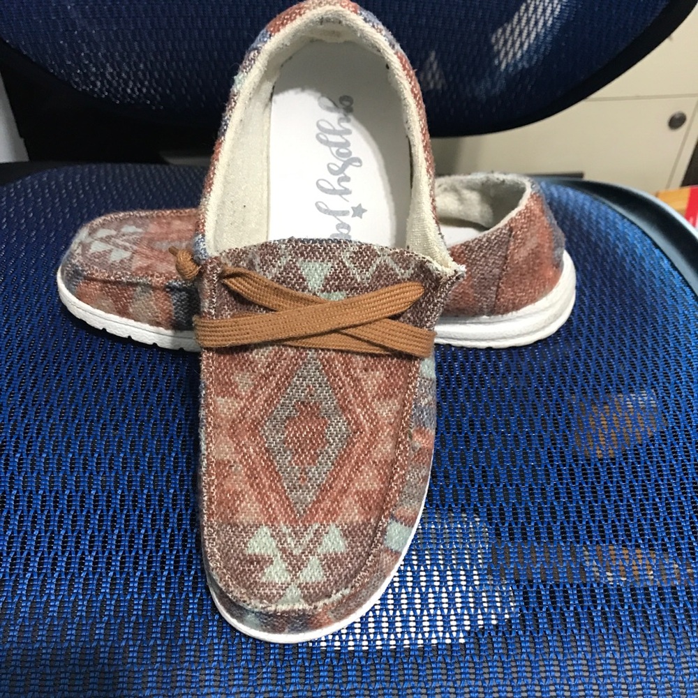 Gypsy jazz multi colored slip on shoe size 10